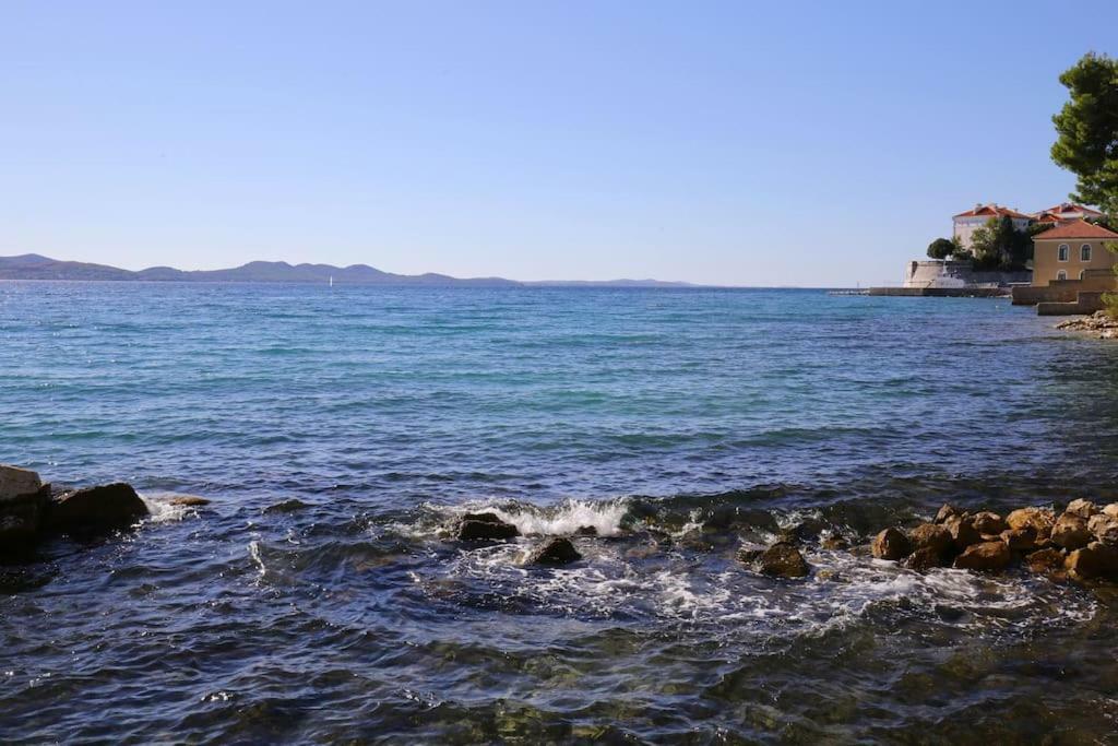Seafront Beach Apartment - Directly At The Beach Zára Kültér fotó