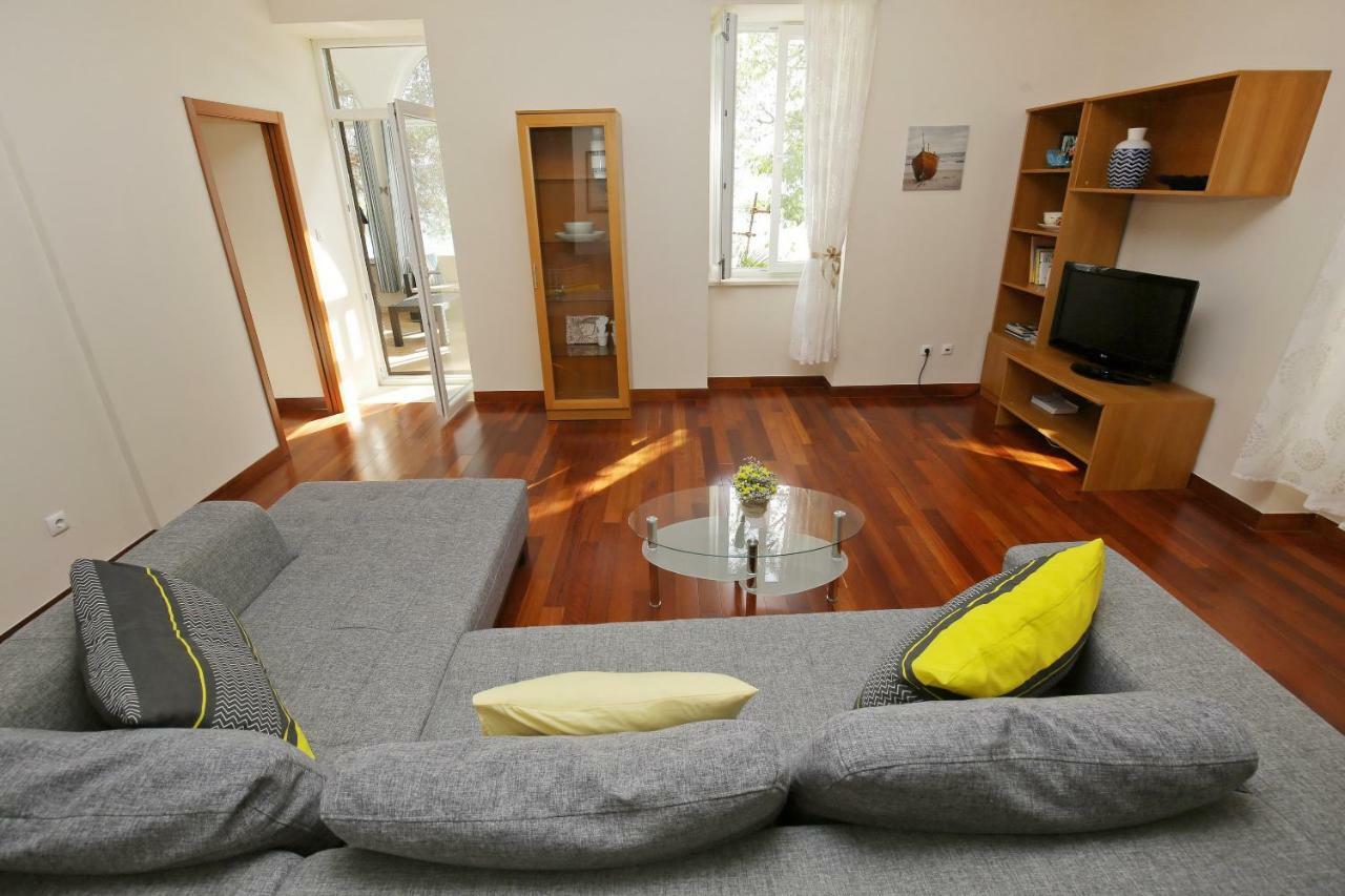 Seafront Beach Apartment - Directly At The Beach Zára Kültér fotó
