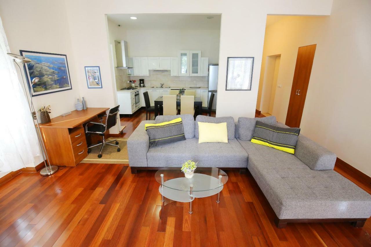 Seafront Beach Apartment - Directly At The Beach Zára Kültér fotó