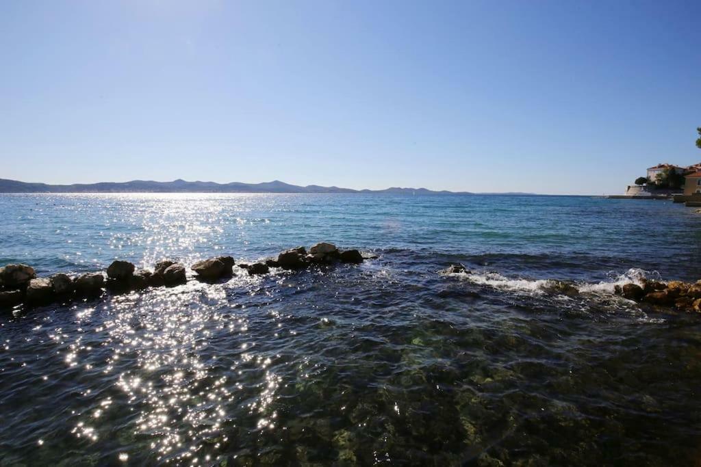Seafront Beach Apartment - Directly At The Beach Zára Kültér fotó